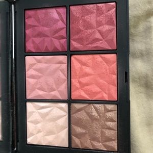 NARS LE Hot Tryst palette